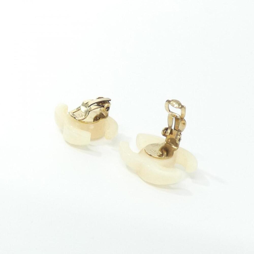 CHANEL White Earrings - Picture 3 of 3
